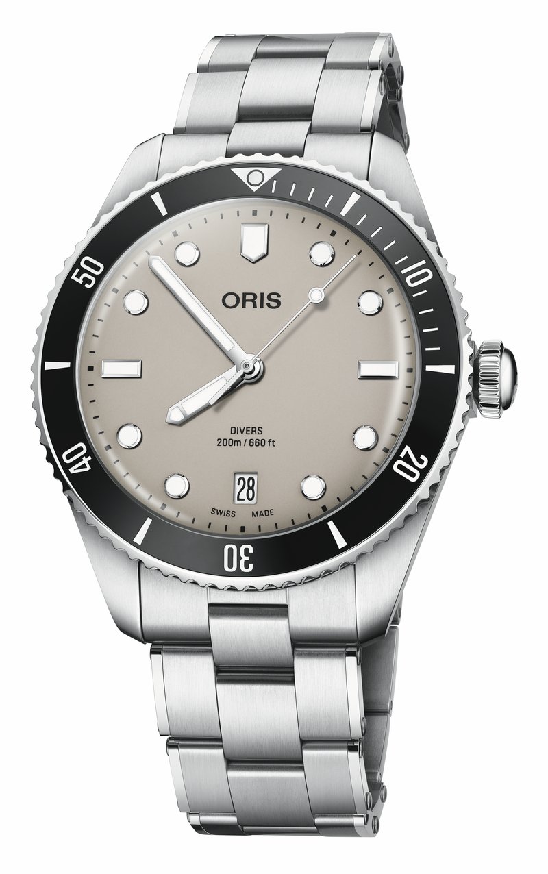 Oris Divers Date 01 733 7795 4051-Set watch at Màti Jewelers Albuquerque