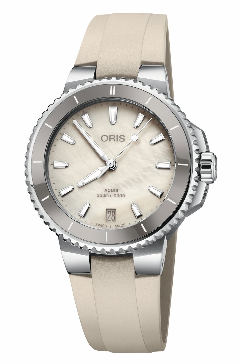 Oris Aquis Date 01 733 7792 4151-07 4 19 61FC watch at Màti Jewelers Albuquerque