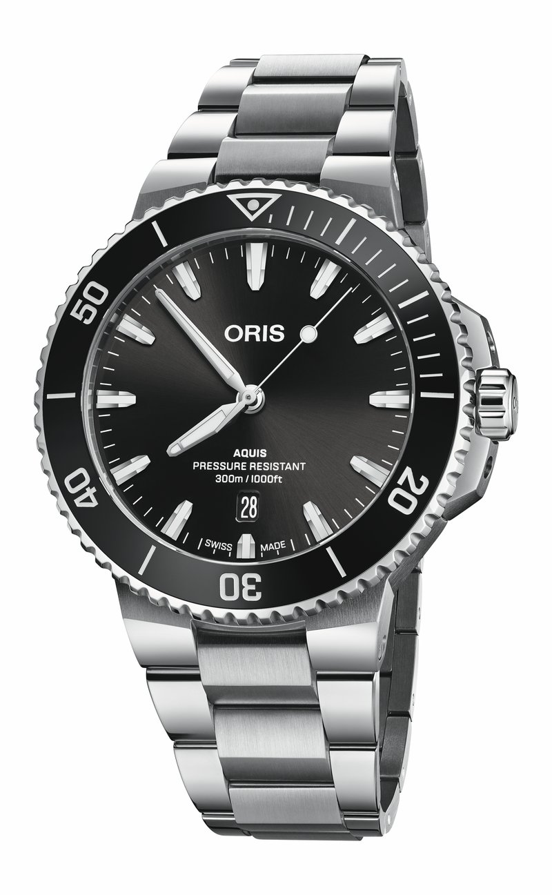 Oris Aquis Date 01 733 7789 4154-07 8 23 04PEB watch at Màti Jewelers Albuquerque