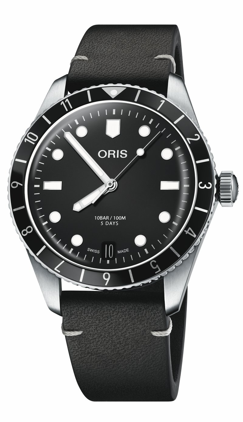 Oris Divers Sixty-Five 12H Calibre 400 01 400 7772 4054-07 5 20 82 watch at Màti Jewelers Albuquerque