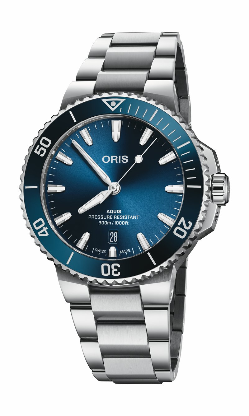 Oris Aquis Date 01 733 7787 4135-07 8 22 04PEB watch at Màti Jewelers Albuquerque