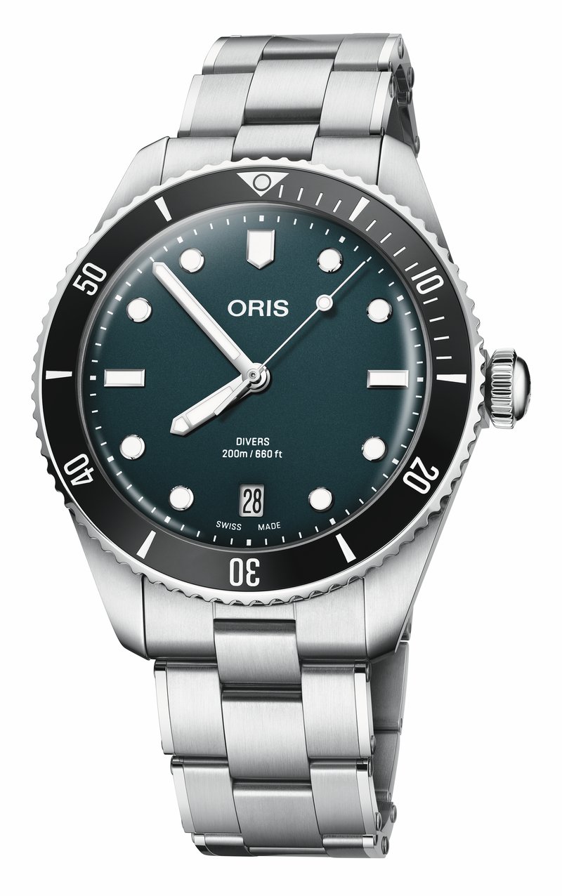 Oris Divers Date 01 733 7795 4055-Set watch at Màti Jewelers Albuquerque