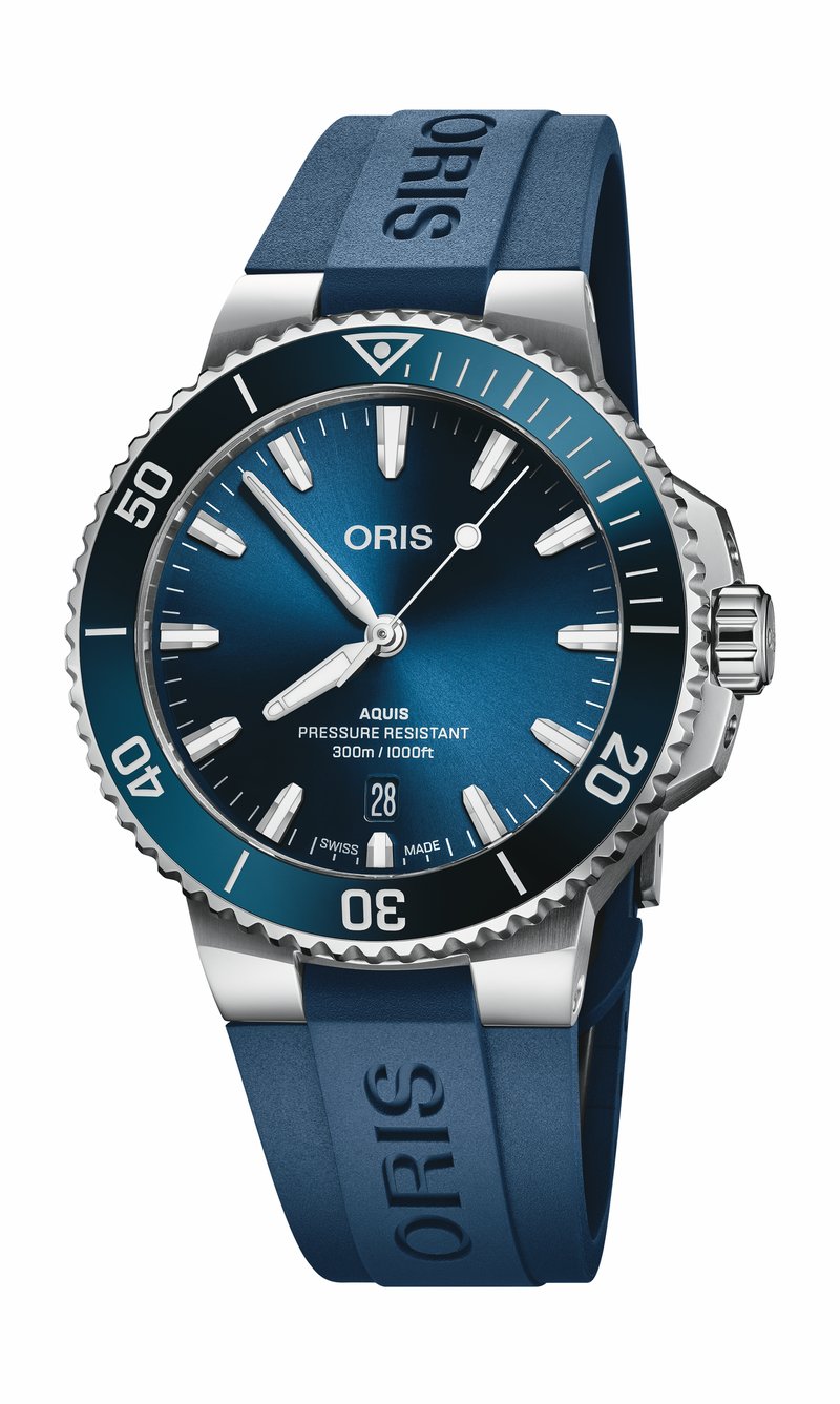 Oris Aquis Date 01 733 7787 4135-07 4 22 35FC watch at Màti Jewelers Albuquerque