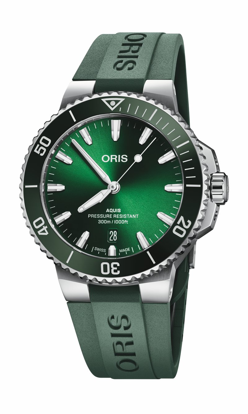 Oris Aquis Date 01 733 7787 4157-07 4 22 37FC watch at Màti Jewelers Albuquerque